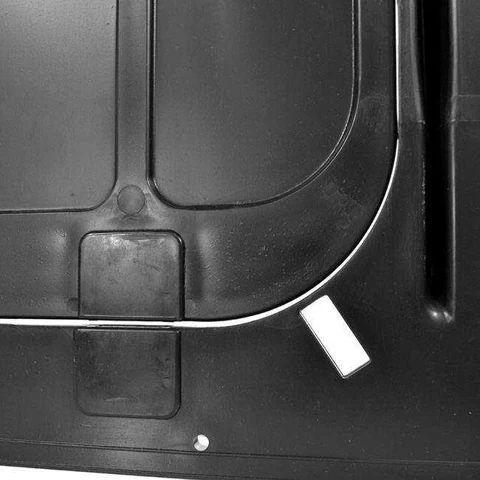 Magnetic latch detail
